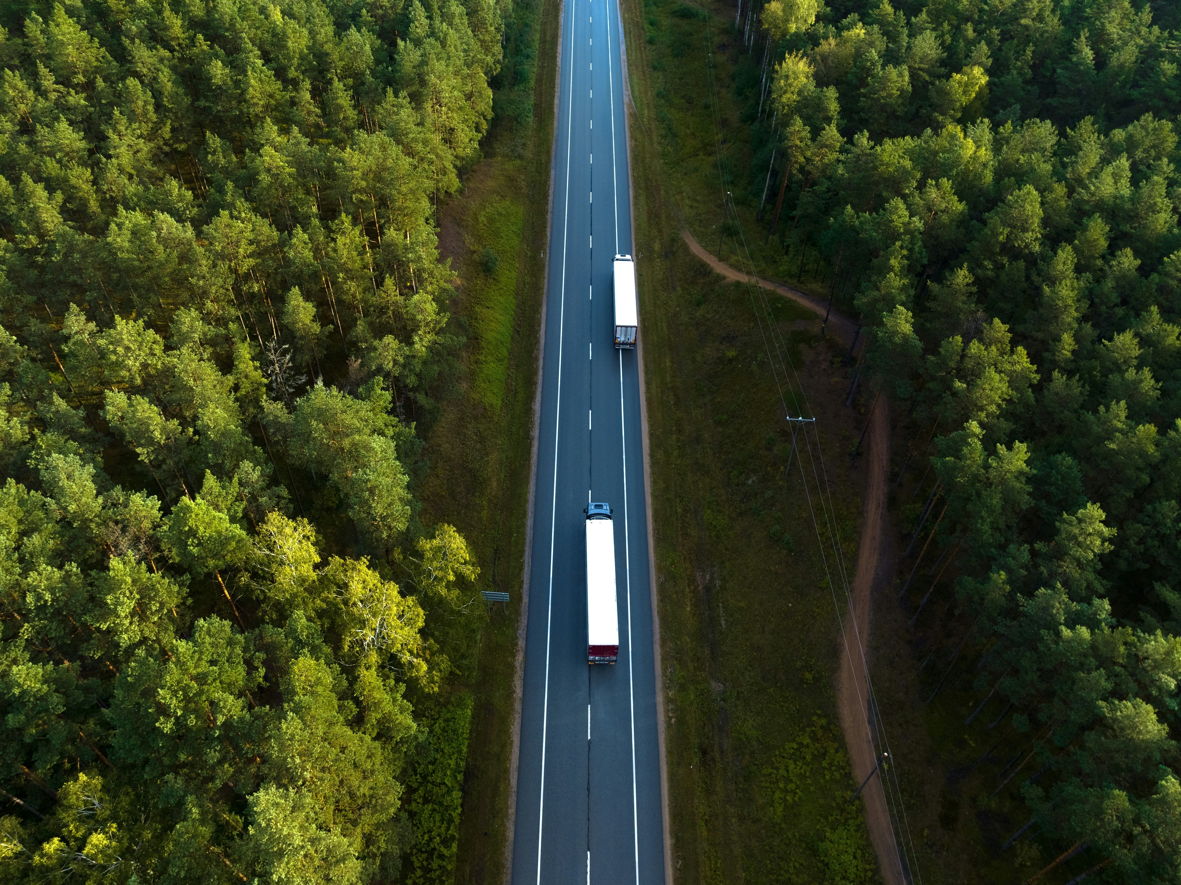 What is elastic logistics, and how does it support the trades?