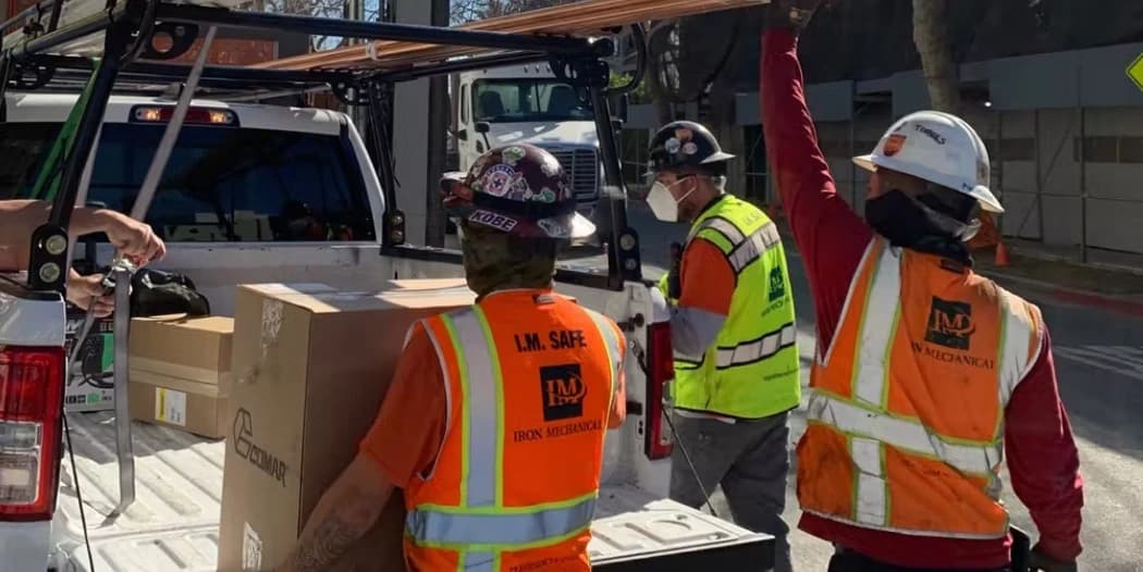 How contractors and builders use local on-site tool delivery